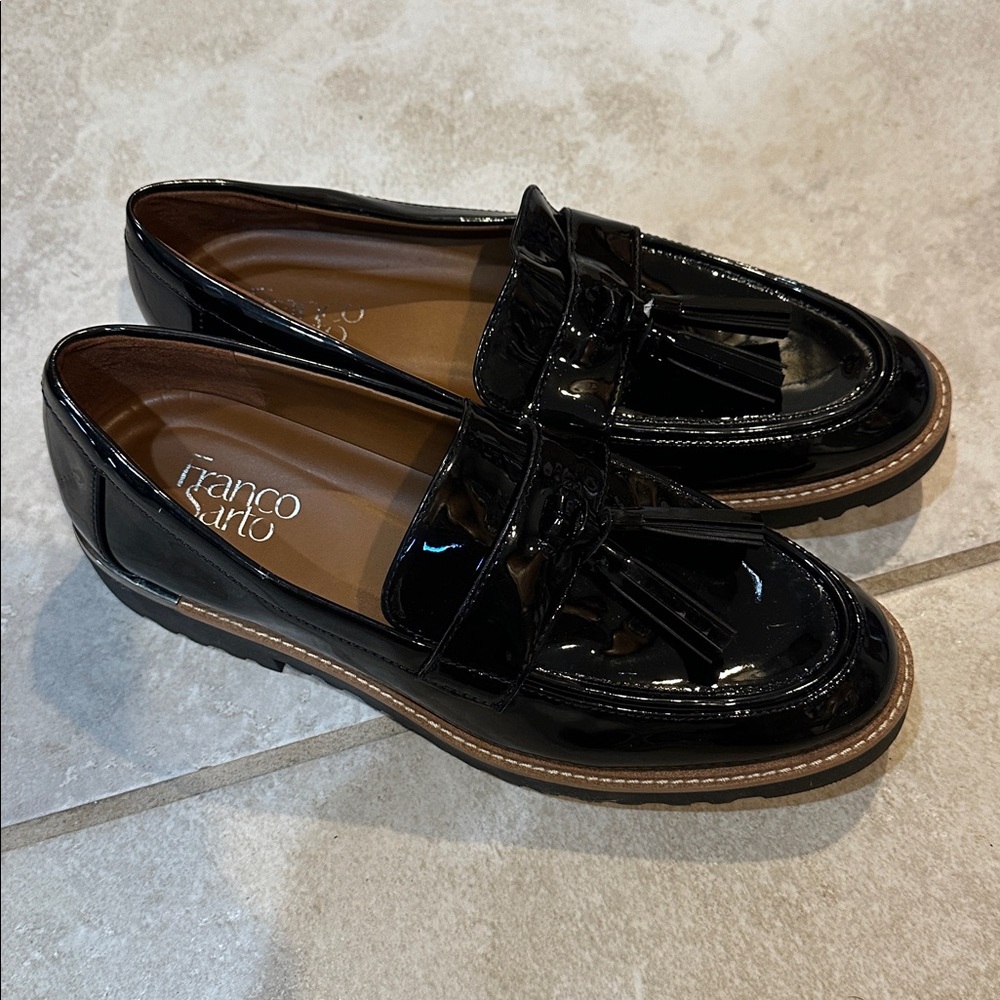 NEW! Franco Sarto Carolynn Black Shiny Tassel Loafers 8 Lug Sole - Picture 2 of 8